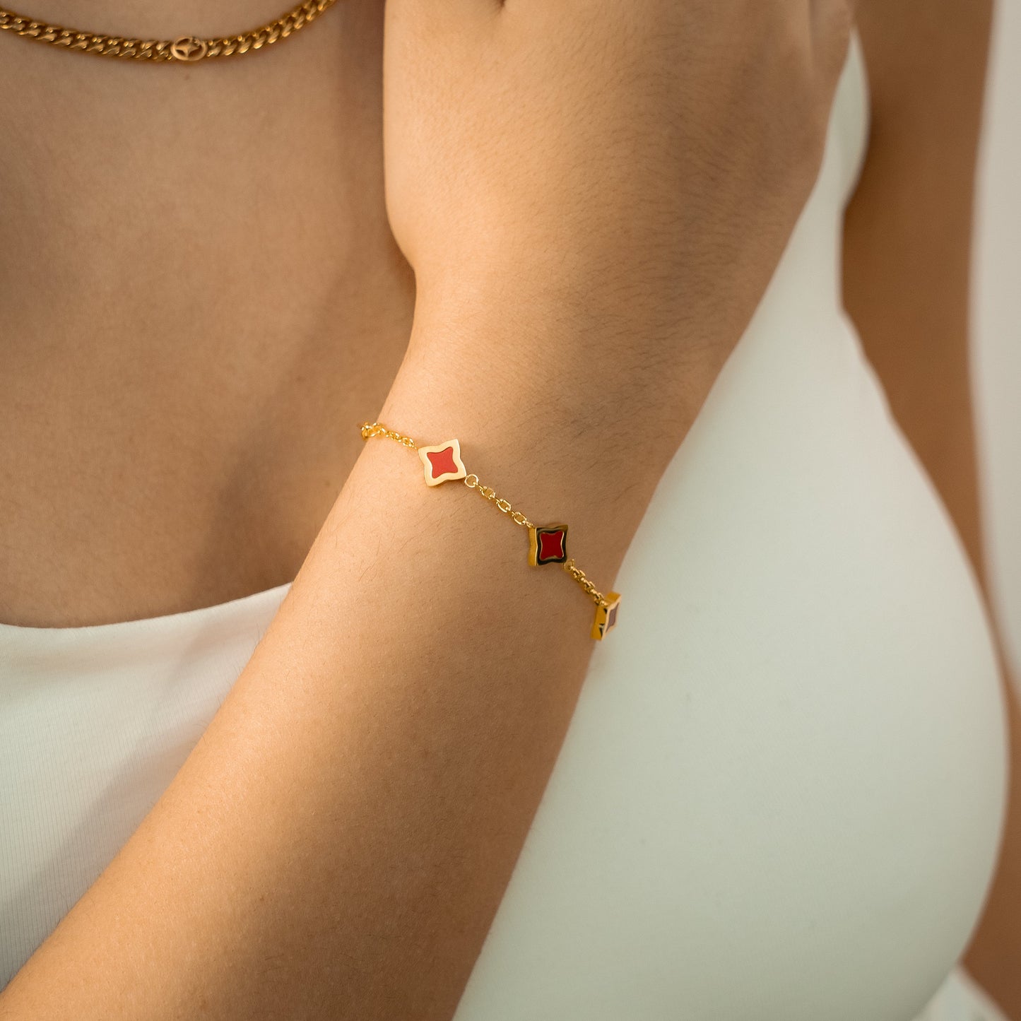 Bracelet Flower câble Doré - Motif Rouge
