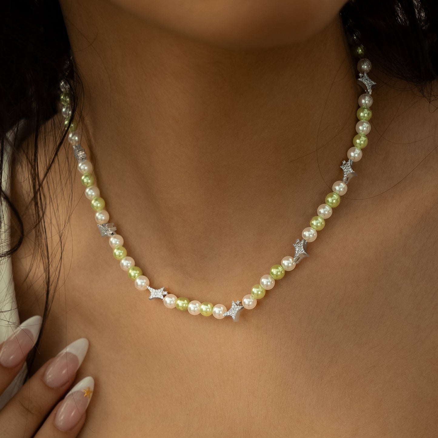 Chaîne perlée Signature Argentée - Blanc et Vert